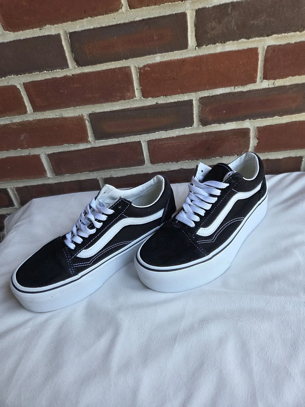 Vans Old Skool Platform Black White Sneakers Women’s Size 8